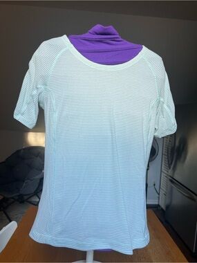 lululemon athletica baby blue & white Short-Sleeve Performance Tee